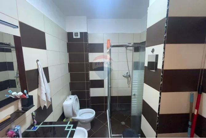 Shtepi me qera 1+1 ne Tirane - 50,000 Leke
