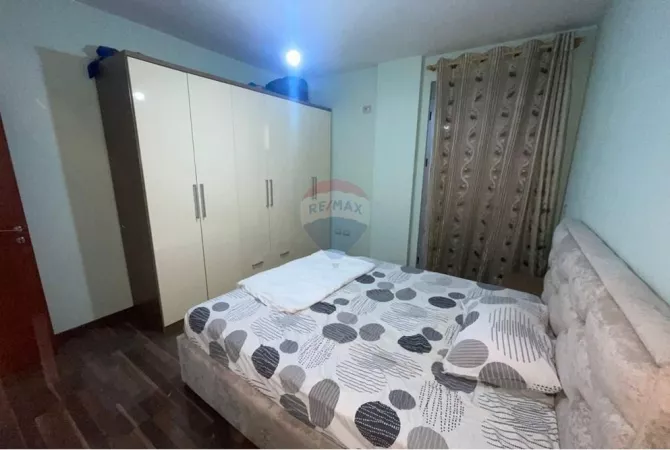 Shtepi me qera Apartament ne Tirane, 1+1, Mobilimi E mobiluar, Pagesa 50,000  Leke.