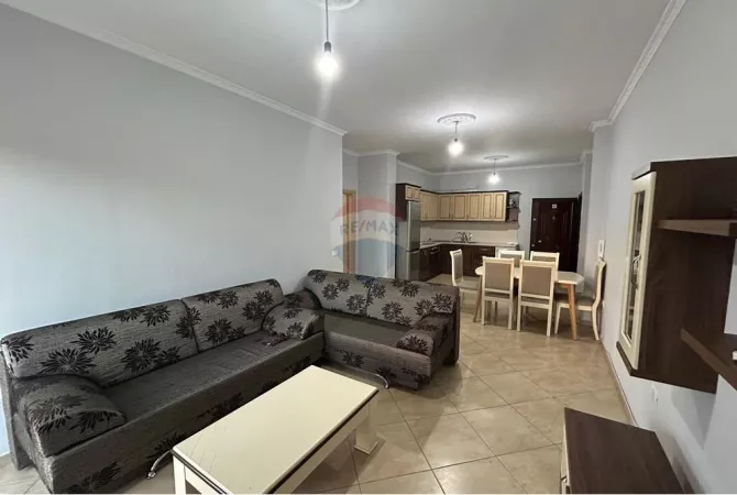 Shtepi me qera 2+1 ne Tirane - 580 Euro