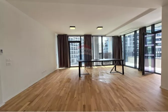 Ambient biznesi me qera 2+1 ne Tirane - 1,850 Euro