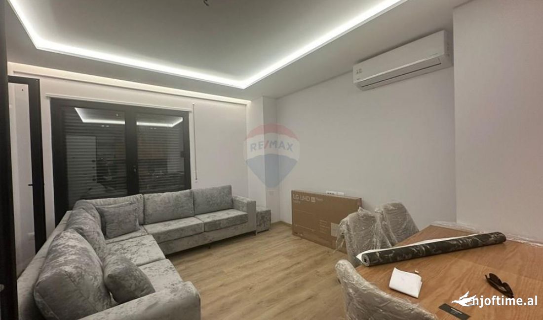 Shtepi ne shitje Apartament ne Tirane, 2+1, Mobilimi E mobiluar, Pagesa 230,000  Euro.