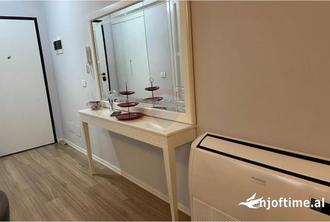Shtepi me qera 2+1 ne Tirane - 800 Euro
