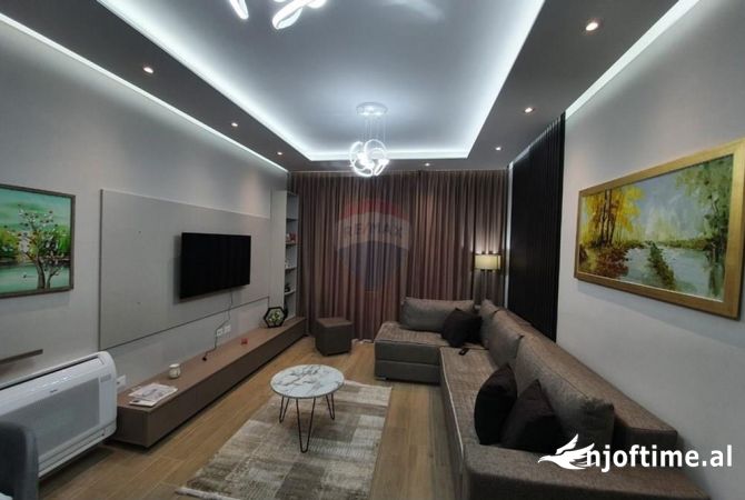 Shtepi me qera 1+1 ne Tirane - 900 Euro