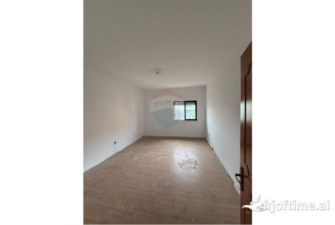 Shtepi ne shitje 3+1 ne Tirane - 298,000 Euro