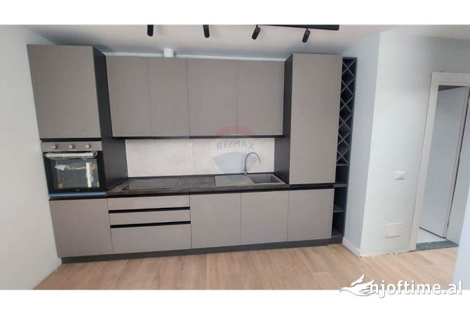 Shtepi me qera 1+1 ne Tirane - 750 Euro