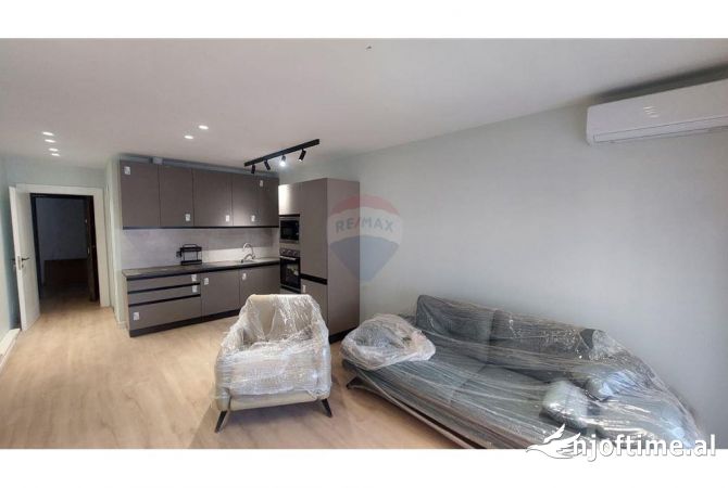 Shtepi me qera Apartament ne Tirane, 1+1, Mobilimi E mobiluar, Pagesa 750  Euro.