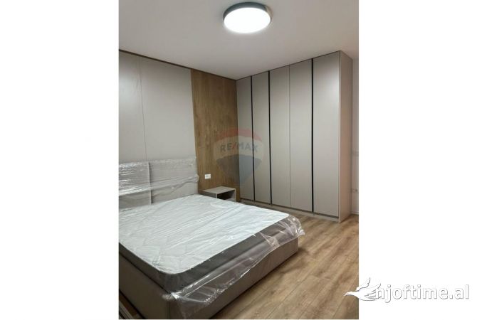 Shtepi ne shitje Apartament ne Tirane, 1+1, Mobilimi E mobiluar, Pagesa 157,000  Euro.