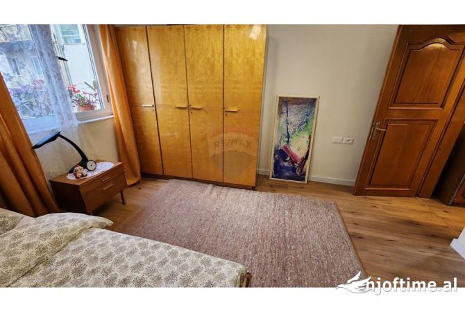 Shtepi me qera Apartament ne Tirane, 2+1, Mobilimi E mobiluar, Pagesa 600  Euro.