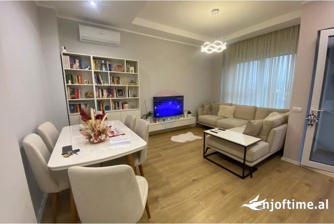 Shtepi me qera Apartament ne Tirane, 1+1, Mobilimi E mobiluar, Pagesa 550  Euro.