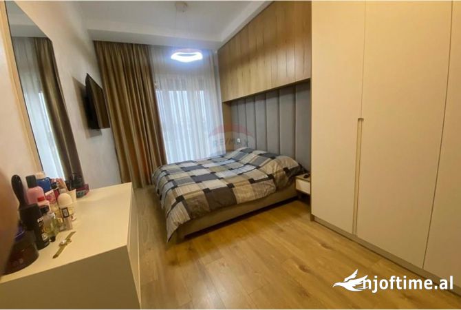 Shtepi me qera Apartament ne Tirane, 1+1, Mobilimi E mobiluar, Pagesa 550  Euro.