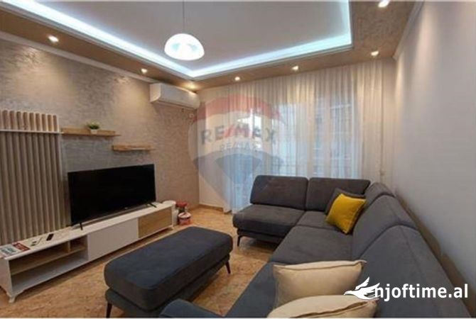 Shtepi me qera 2+1 ne Tirane - 800 Euro