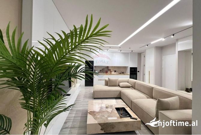 Shtepi me qera 2+1 ne Tirane - 2,000 Euro