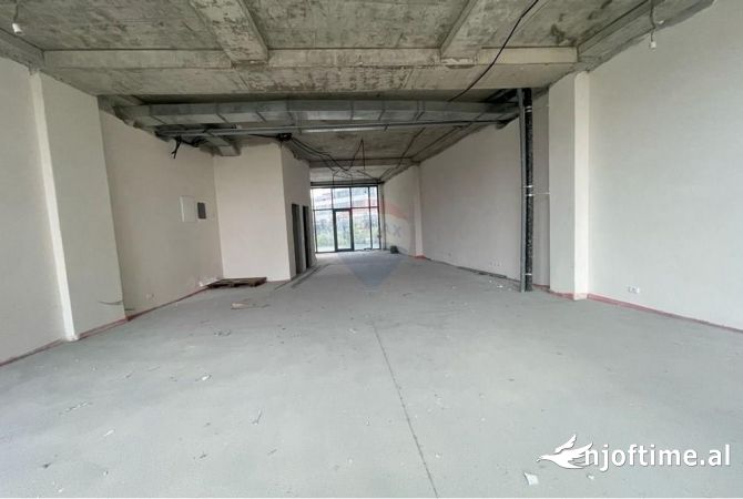 Ambient biznesi me qera 1+1 ne Tirane - 4,000 Euro