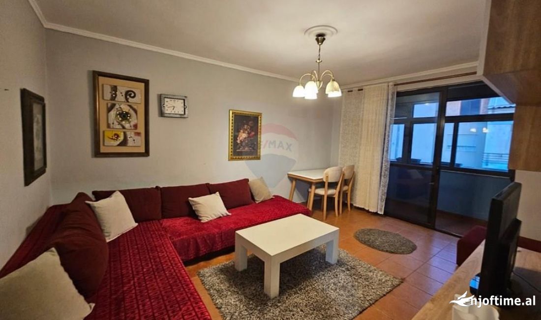 Shtepi me qera Apartament ne Tirane, 2+1, Mobilimi E mobiluar, Pagesa 450  Euro.