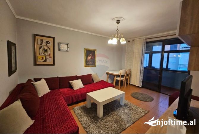 Apartament 2+1 per qira tek Ferit Xhajko!