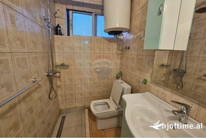 Shtepi me qera Apartament ne Tirane, 2+1, Mobilimi E mobiluar, Pagesa 450  Euro.