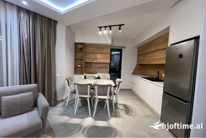 Shtepi me qera 2+1 ne Tirane - 800 Euro