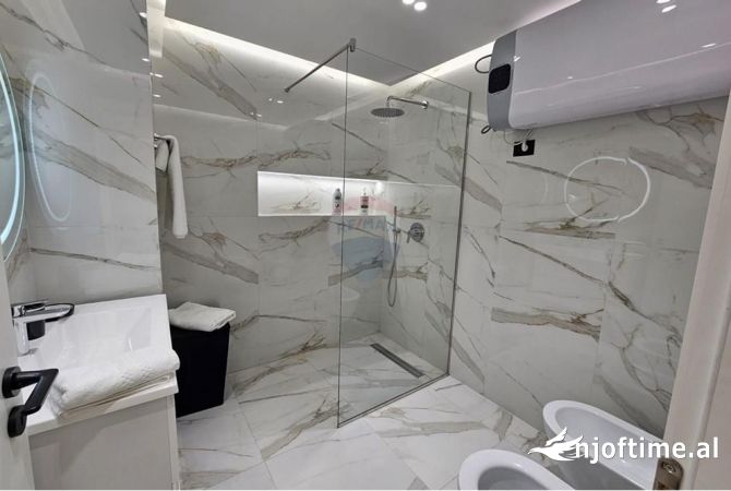 Shtepi me qera Apartament ne Tirane, 1+1, Mobilimi E mobiluar, Pagesa 1,000  Euro.