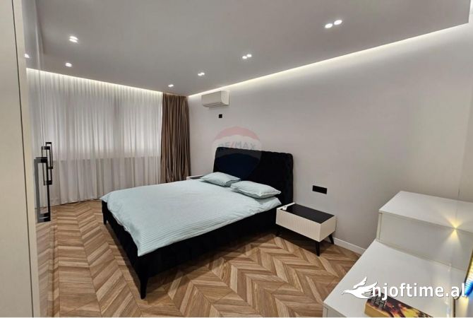 Shtepi me qera Apartament ne Tirane, 1+1, Mobilimi E mobiluar, Pagesa 1,000  Euro.