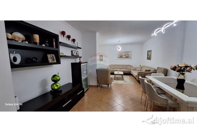 Shtepi me qera 2+1 ne Tirane - 750 Euro