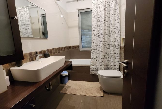 Shtepi ne shitje 2+1 ne Tirane - 185,000 Euro