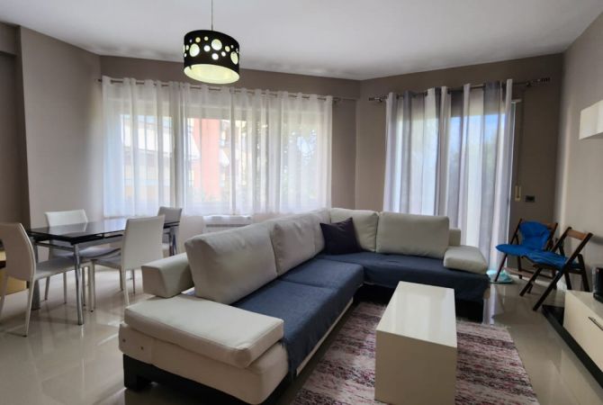 Shtepi ne shitje Apartament ne Tirane, 2+1, Mobilimi E mobiluar, Pagesa 185,000  Euro.