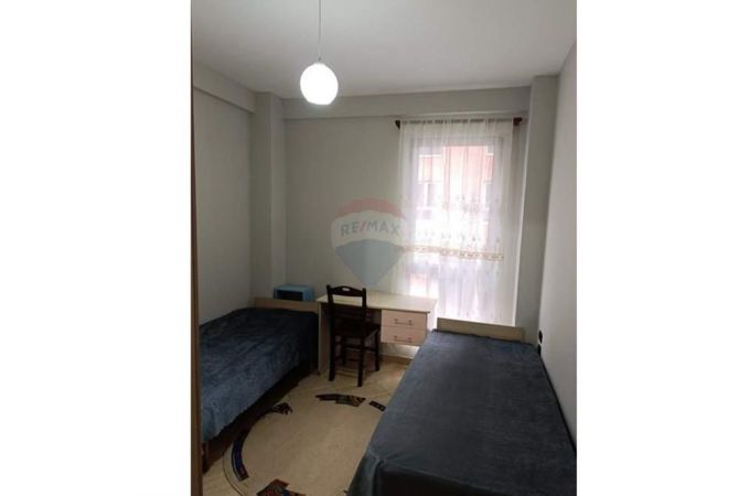 Shtepi me qera 2+1 ne Tirane - 65,000 Leke