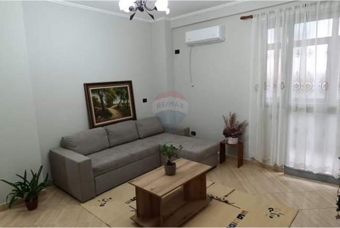 Shtepi me qera 2+1 ne Tirane - 65,000 Leke