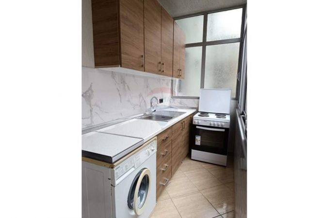 Shtepi me qera Apartament ne Tirane, 2+1, Mobilimi E mobiluar, Pagesa 65,000  Leke.