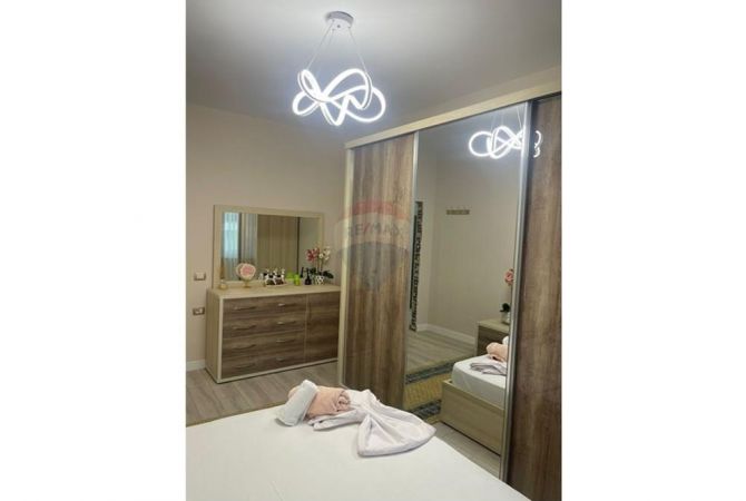 Shtepi me qera Apartament ne Tirane, 1+1, Mobilimi E mobiluar, Pagesa 1,000  Euro.