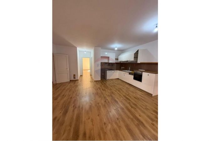 Shtepi me qera 2+1 ne Tirane - 800 Euro