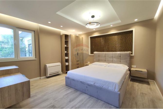 Shtepi me qera Apartament ne Tirane, 2+1, Mobilimi E mobiluar, Pagesa 700  Euro.