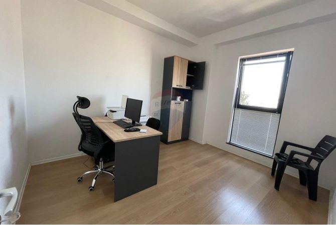 Zyre Per Qira Tek Tirana Garden Building