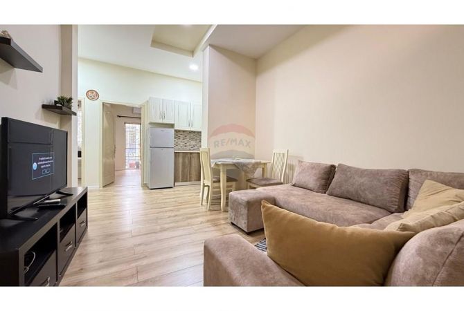 Shtepi me qera 2+1 ne Tirane - 60,000 Leke
