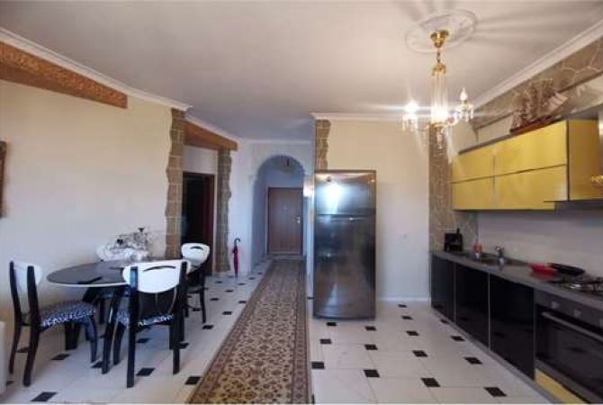 Shtepi me qera Apartament ne Tirane, 1+1, Mobilimi E mobiluar, Pagesa 450  Euro.