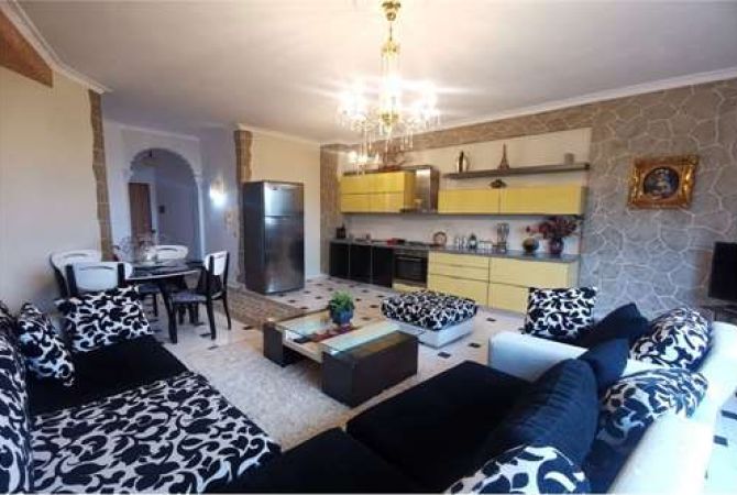 Shtepi me qera 1+1 ne Tirane - 450 Euro