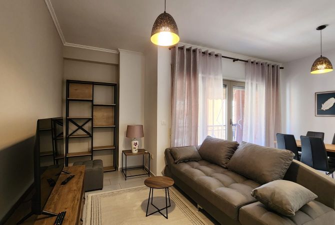Shtepi me qera 2+1 ne Tirane - 800 Euro