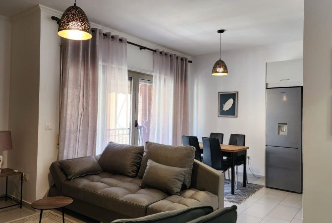 Shtepi me qera 2+1 ne Tirane - 800 Euro