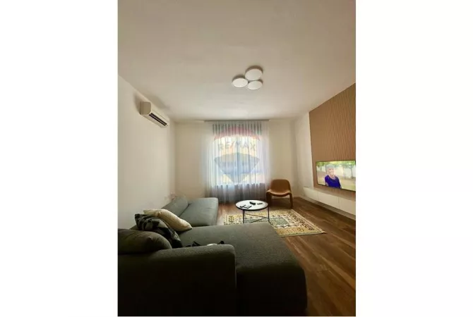 Shtepi me qera 2+1 ne Tirane - 850 Euro