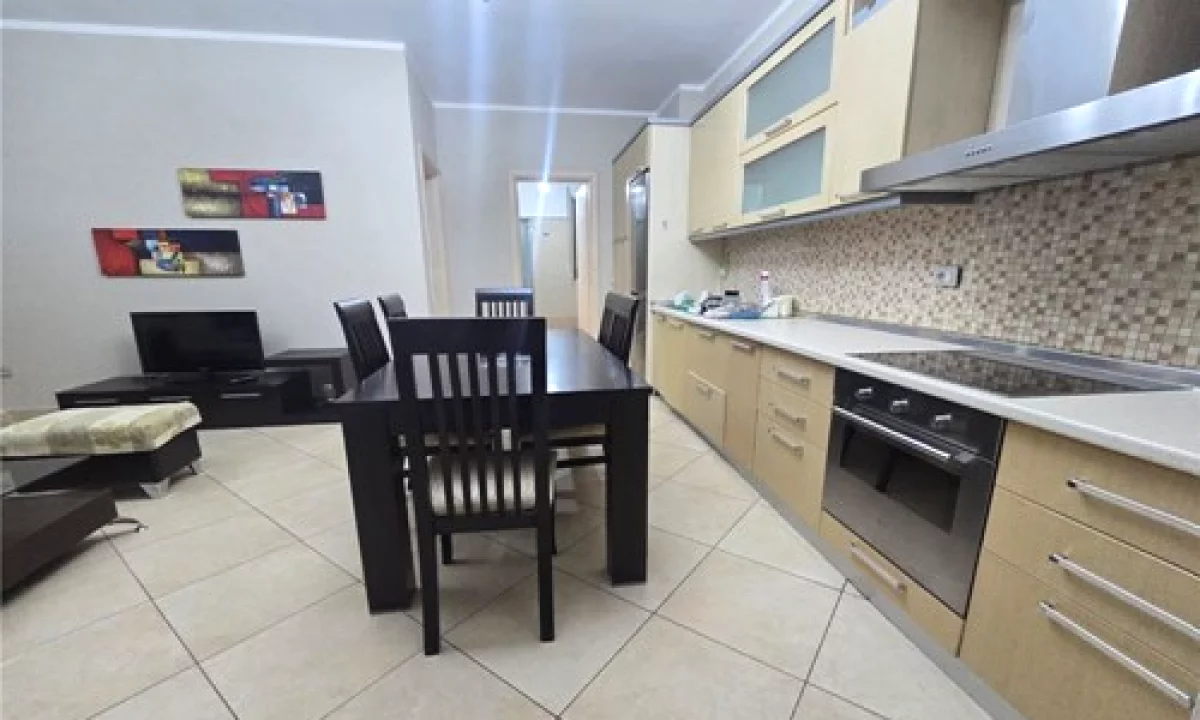 Shtepi me qera Apartament ne Tirane, 1+1, Mobilimi E mobiluar, Pagesa 550  Euro.