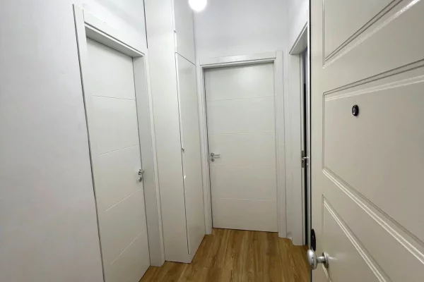 Shtepi me qera 1+1 ne Tirane - 60,000 Leke