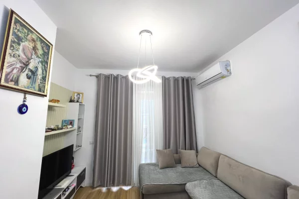Shtepi me qera Apartament ne Tirane, 1+1, Mobilimi E mobiluar, Pagesa 60,000  Leke.