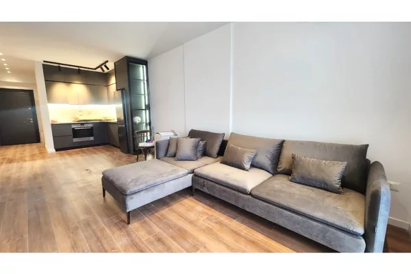 Shtepi me qera 1+1 ne Tirane - 750 Euro