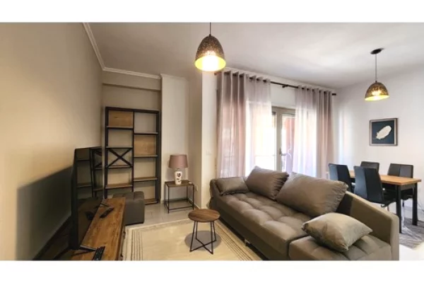 Shtepi me qera Apartament ne Tirane, 2+1, Mobilimi E mobiluar, Pagesa 750  Euro.