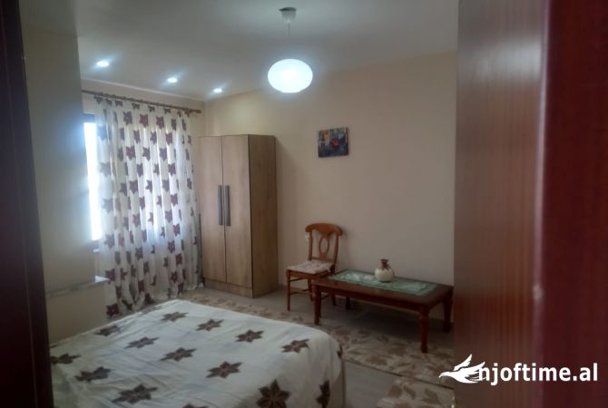 Shtepi me qera 2+1 ne Durres - 40,000 Leke