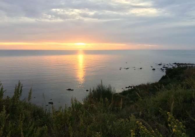 Truall ose Toke  ne Durres - 1,275,000 Euro