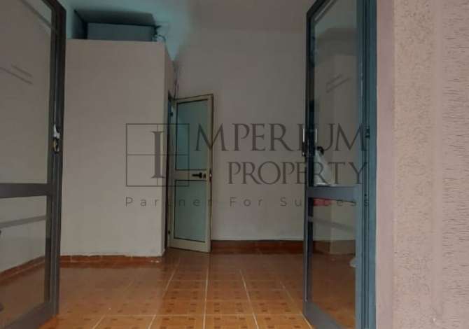 Ambient biznesi me qera 3+1 ne Durres - 200 Euro
