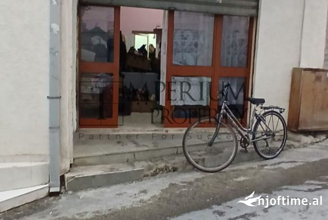 Shtepi ne shitje Shtepi Private ne Durres, 1+1, Mobilimi Pjeserisht e mobiluar, Pagesa 115,000  Euro.