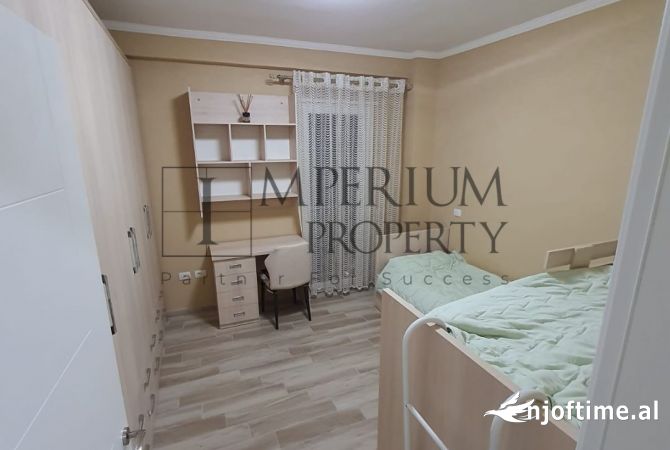Shtepi me qera Apartament ne Durres, 2+1, Mobilimi E mobiluar, Pagesa 600  Euro.