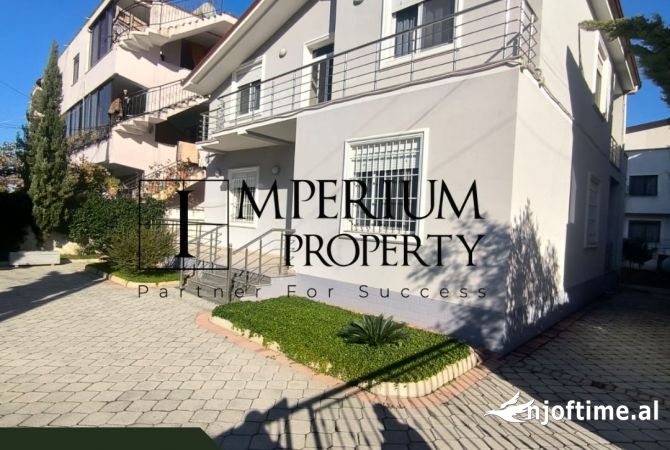 Shtepi me qera 4+1 ne Durres - 800 Euro